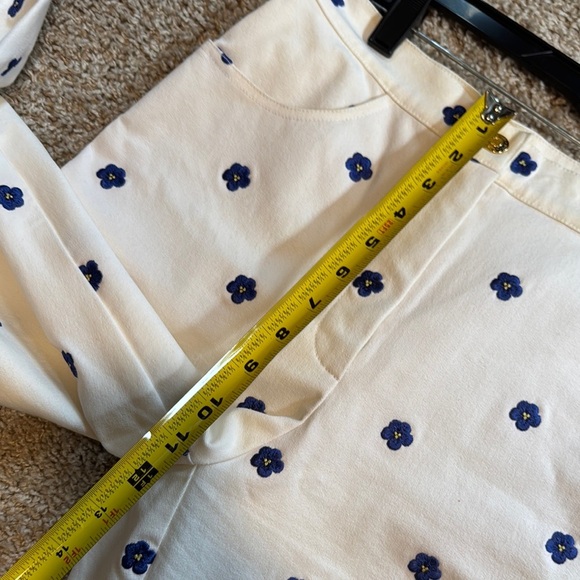 St. John sport by Marie gray White Pants with Navy Floral Design - Picture 8 of 11